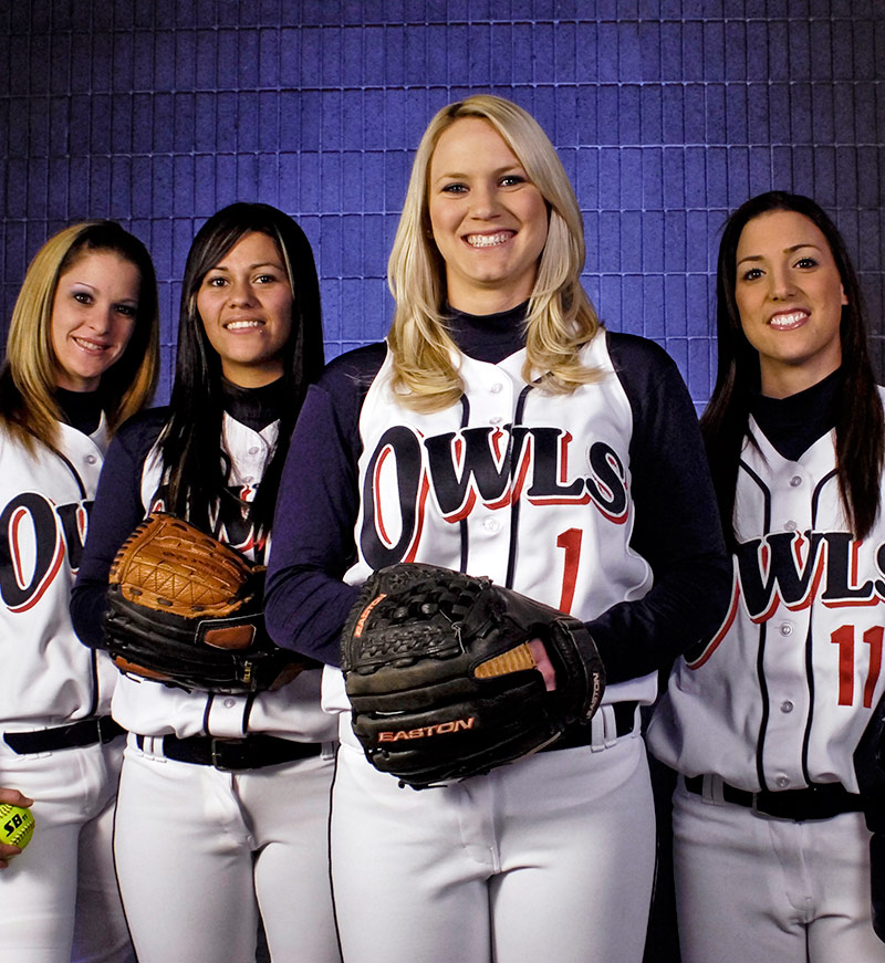 Indoor shot of female Citrus College Owls software players in uniform