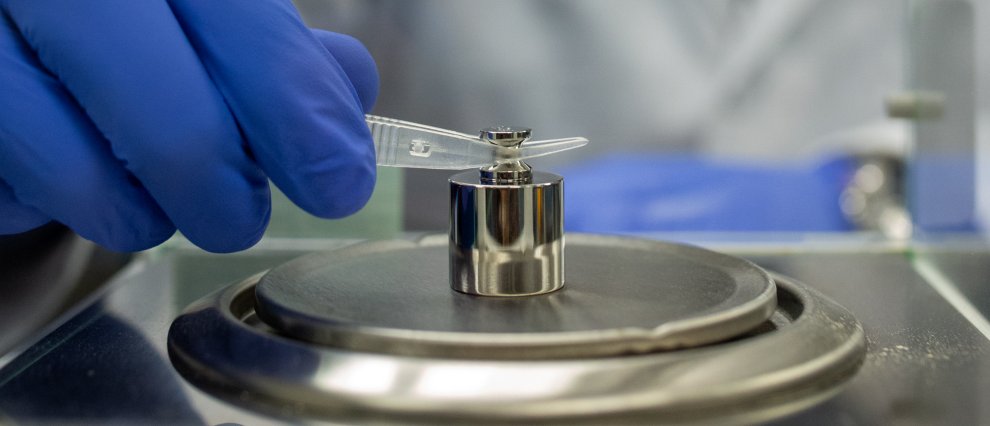 close-up photo of laboratory equipment