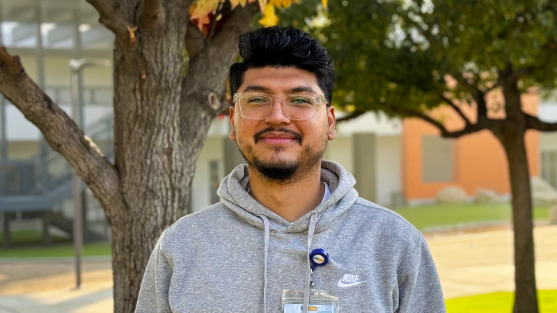 headshot of Jair Mejia