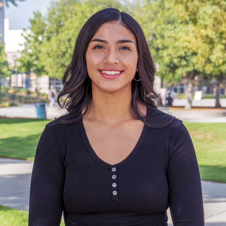 headshot of Alexia Jimenez