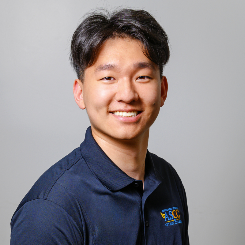 headshot of Yuxiang (Charles) Zhu