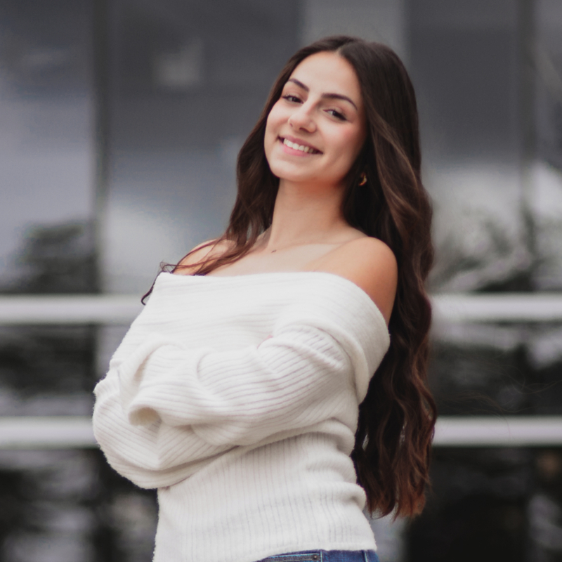 headshot of Julianna Gasca